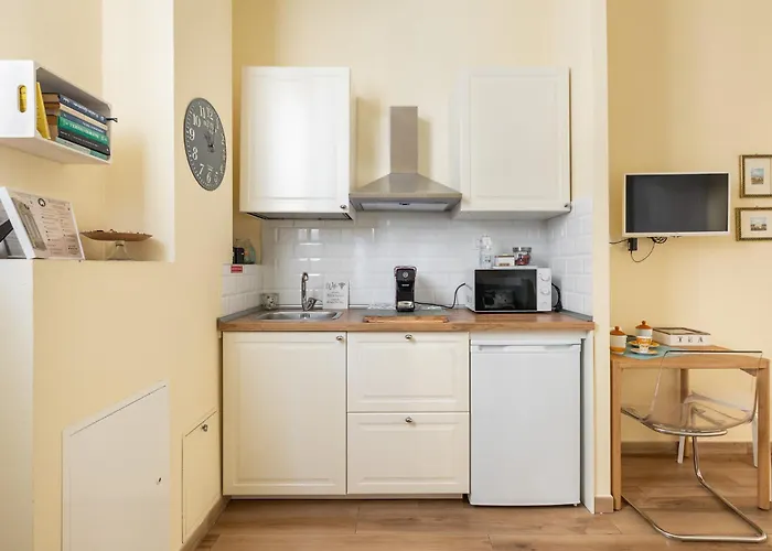 بيت ضيافة Bolognafiera 3*